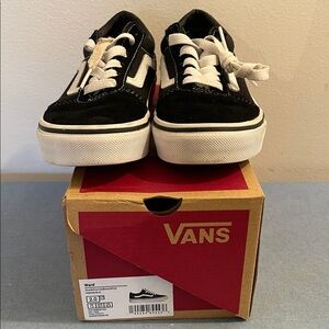Vans Ward Black and White Skate Shoes